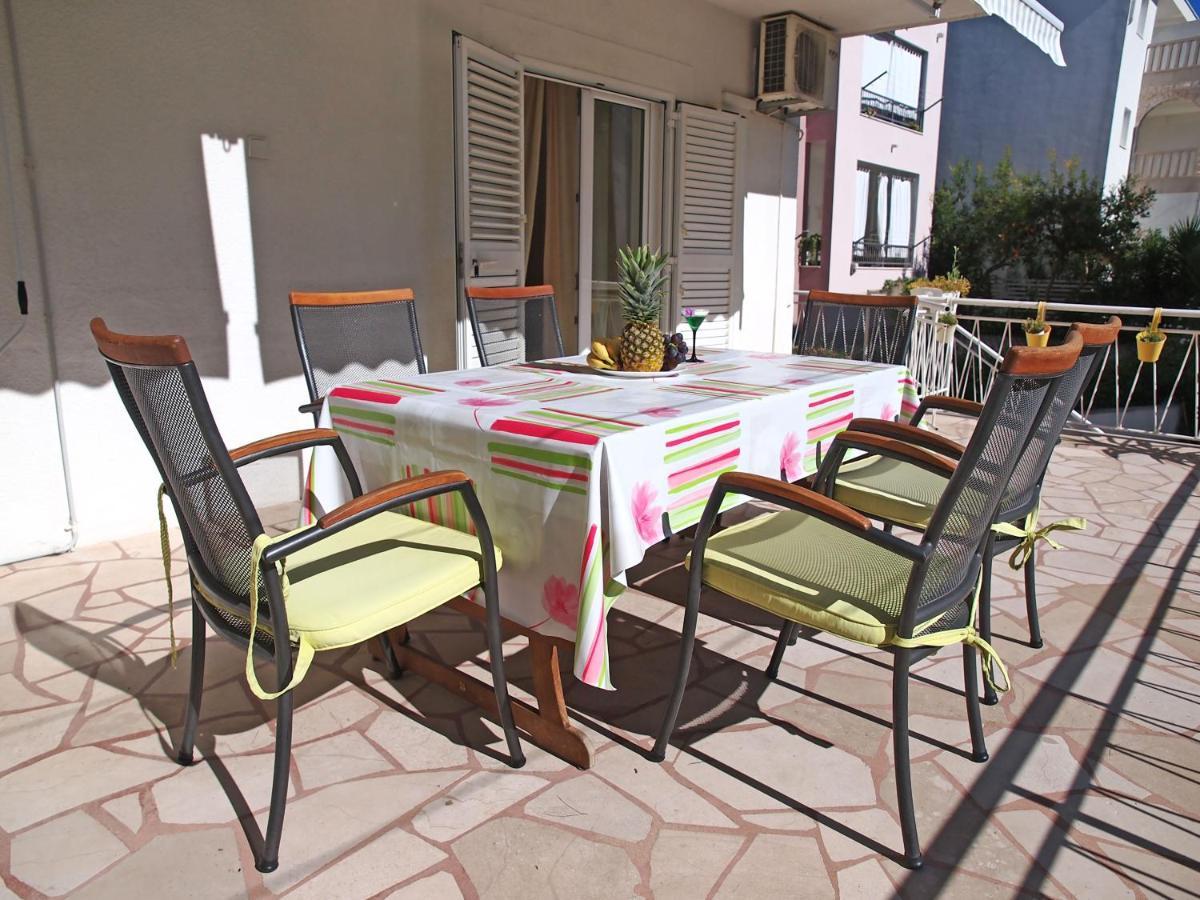 Apartmani Igor Makarska Rum bild