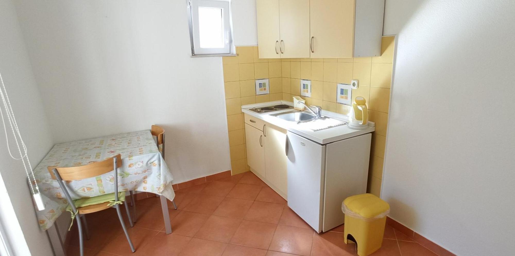 Apartmani Igor Makarska Rum bild