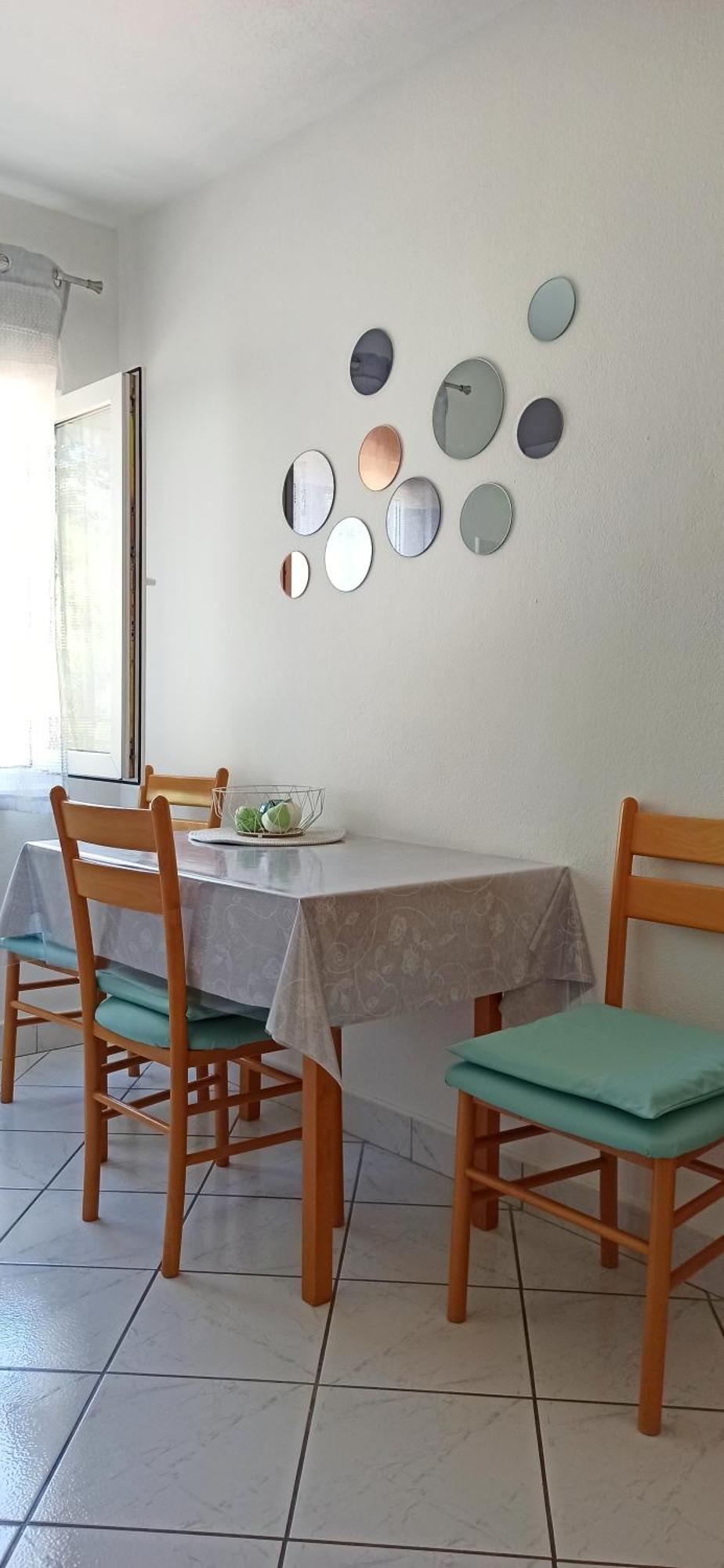 Apartmani Igor Makarska Rum bild