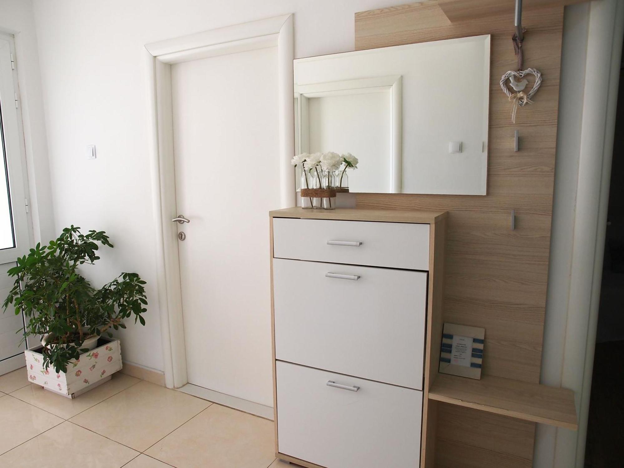 Apartmani Igor Makarska Rum bild