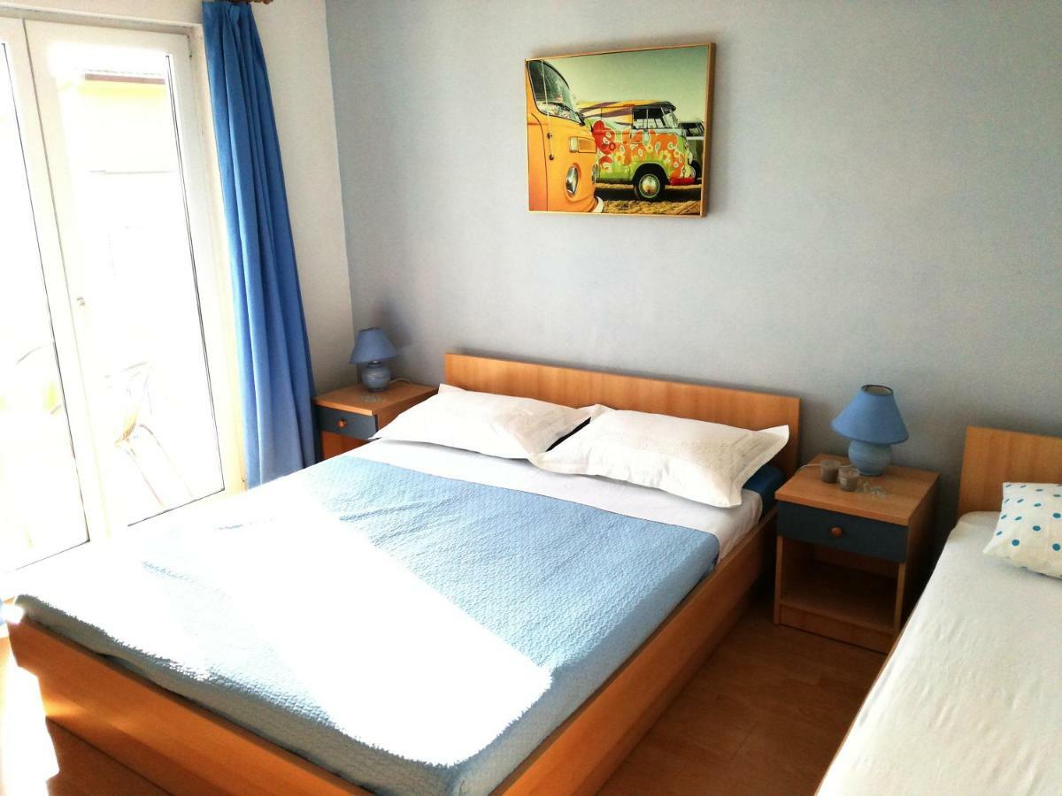 Apartmani Igor Makarska Rum bild